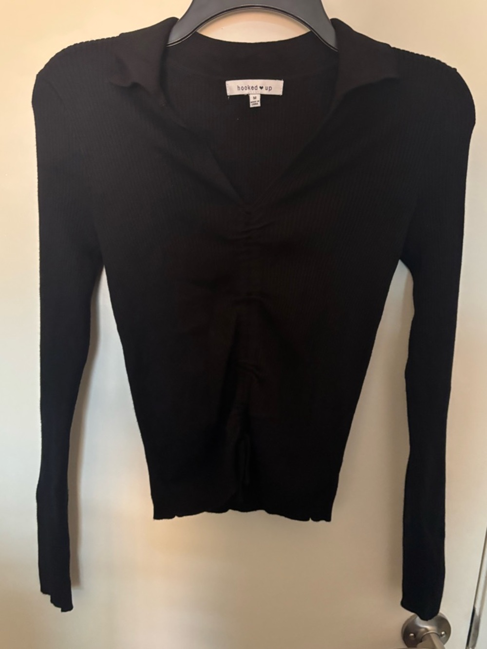 Hooked Up Black Long-Sleeve V-Neck Top, Medium